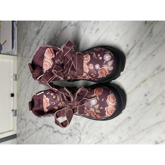 H&M girls floral print burgundy combat boots size 6.5 - Picture 1 of 5